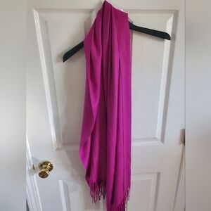 Cashmere & Class Elegant Pink Scarf